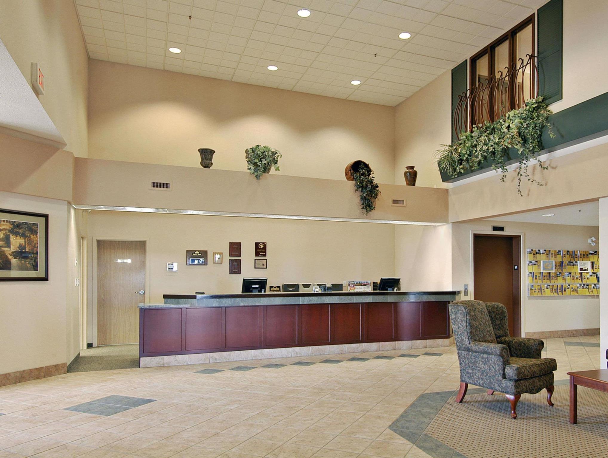 Days Inn & Suites By Wyndham Winkler Exterior foto